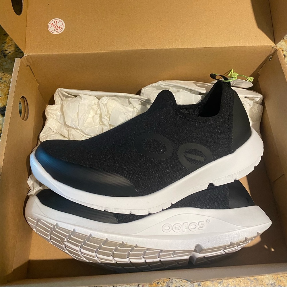 OOFOS Black and White Women's Sneakers